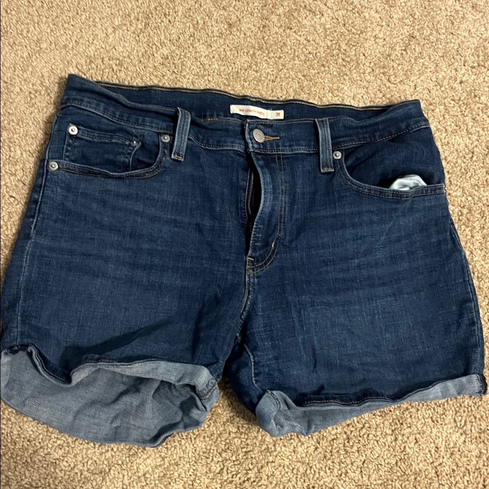 Levi medium Blue Denim Shorts mid length 31